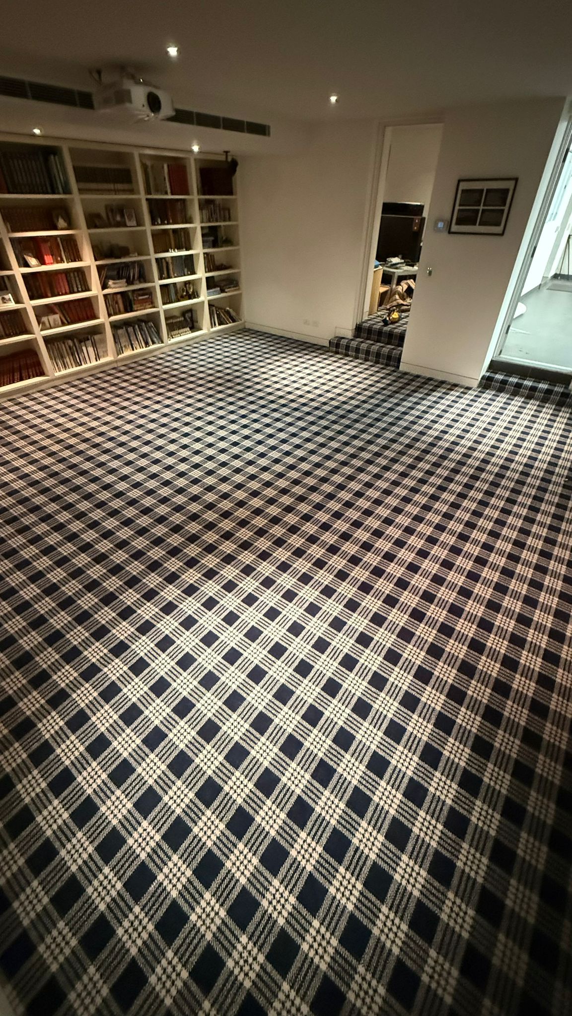 Carpet vs Hybrid Flooring – Which Is Better for Your Home?