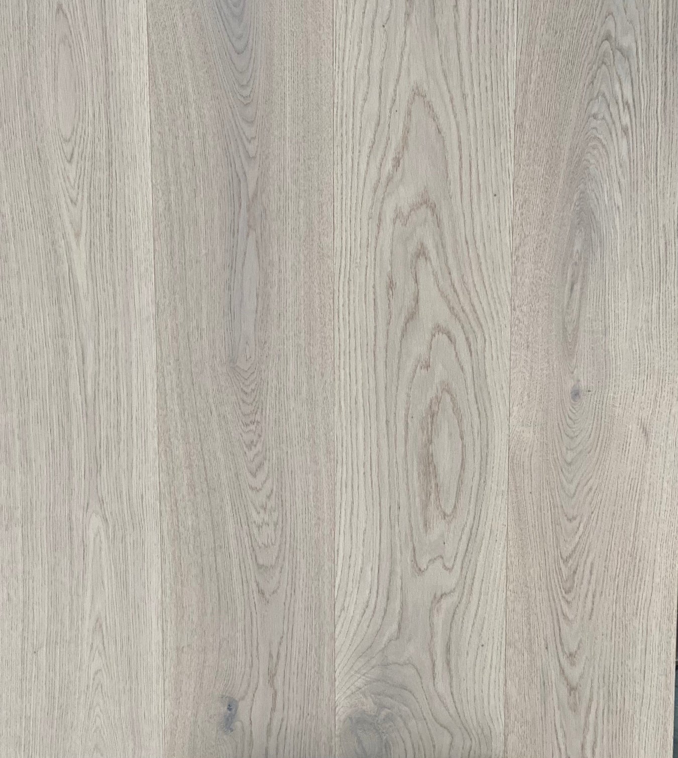 Straight Board Engineered Oak with 2mm Timber Veneer