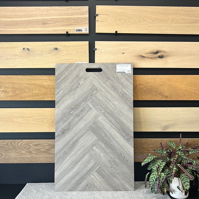 8mm Hybrid Herringbone - Mottled Grey Oak (H4231)